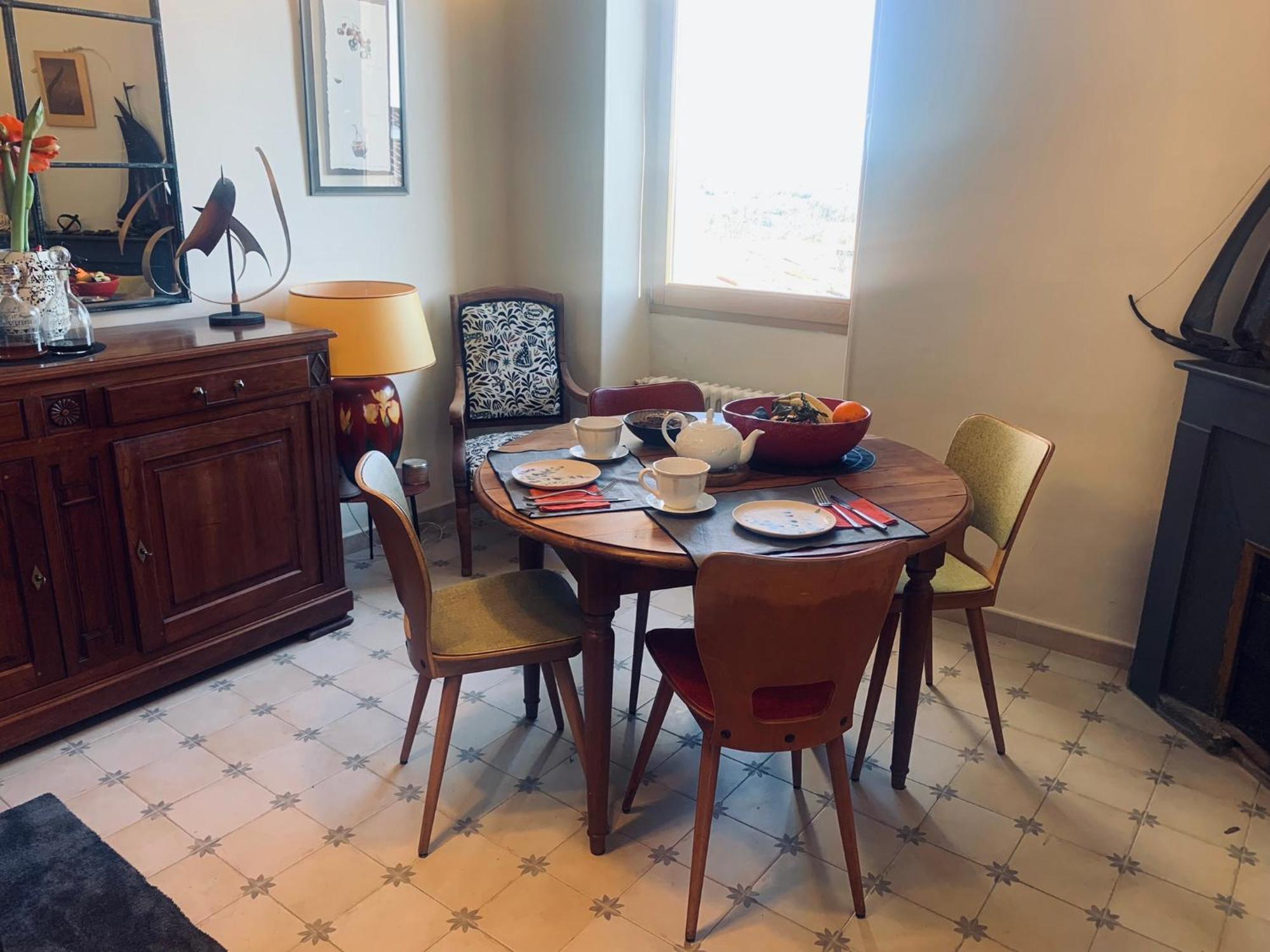 Saint-Sauveur-de-Cruzière Les Volets Rouges Bed & Breakfast エクステリア 写真